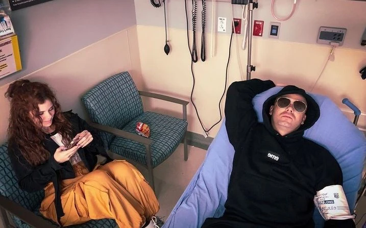 Wisin fue hospitalizado para un chequeo