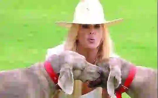 Susana con sus adorados perros