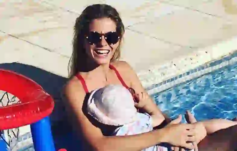 La China Suárez se defendió de las críticas por mostrarse amamantando.