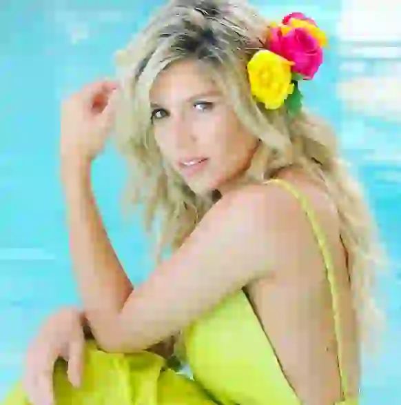 Laurita está en pareja con Nicolás Cabré.