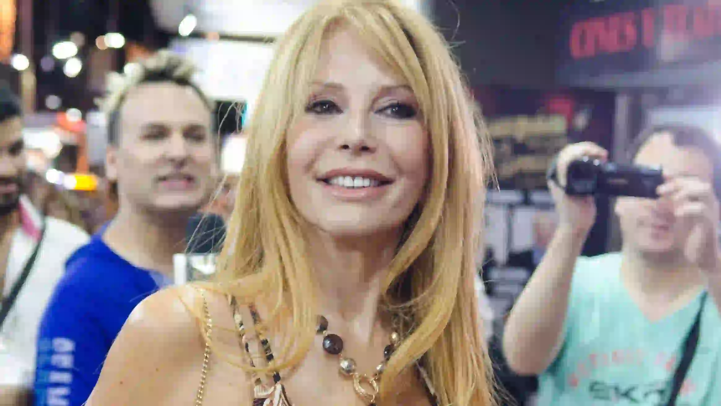 Graciela defendió a Juan Darthés y le hizo el aguante a Burlando.