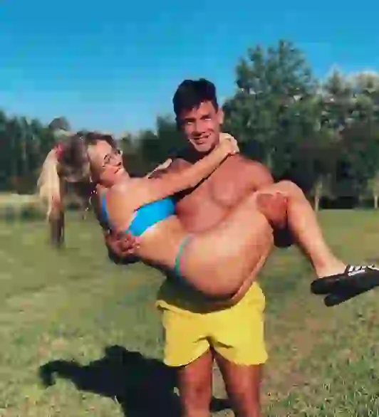 Nati y Bruno viven un romance a distancia.