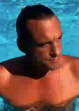 Angelo Molinari es el italiano que conquistó a Nora