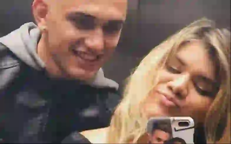 La pareja espera la llegada de su hijo para el 2 de abril