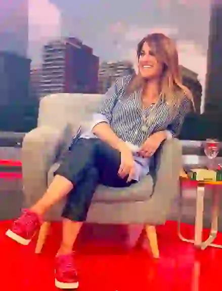 Maju conduce con alegría Todas las tardes.