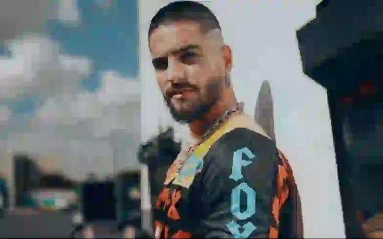 Maluma con su renovado look