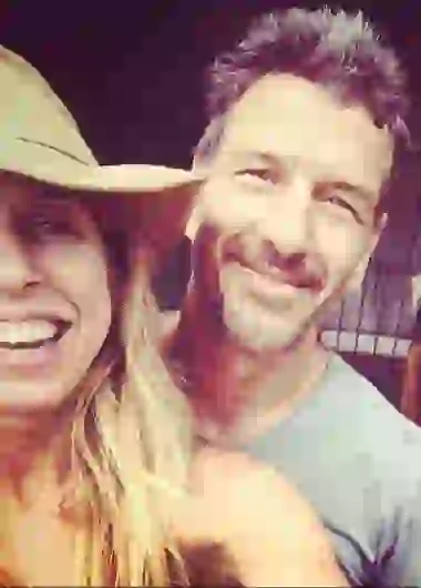 La pareja de Flor Bertotti la rompe en el cable.