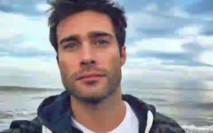 Un galán soltero y encarador