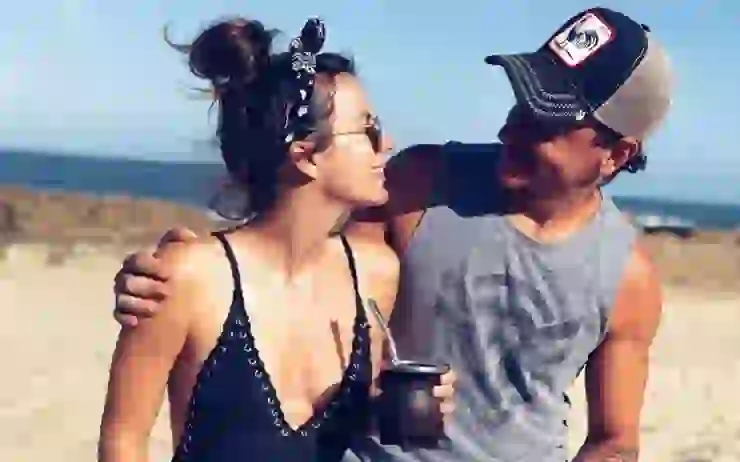 Nico Vázquez y Gimena Accardi, juntos en Punta