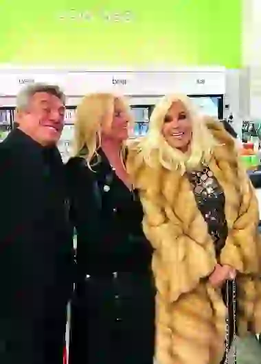 Susana con su hija y su amigo en NY