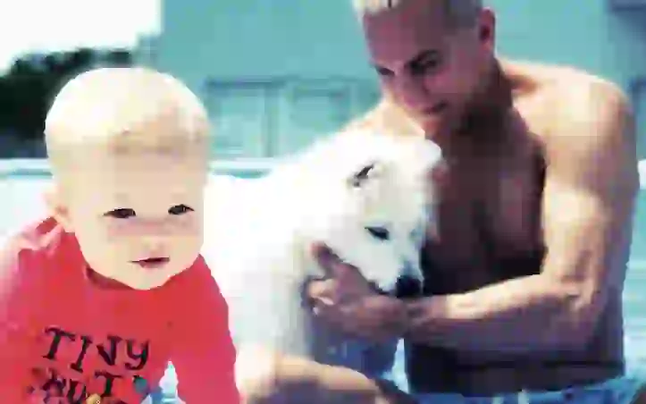 Flavio junto a sus dos amores