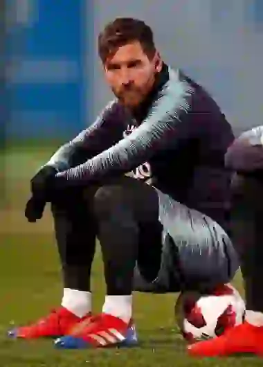 Desde España, Lio siempre estuvo muy comprometido con ayudar al país.