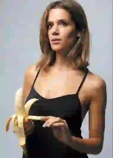 La actriz pasó por Telefé y dejó tela para cortar.