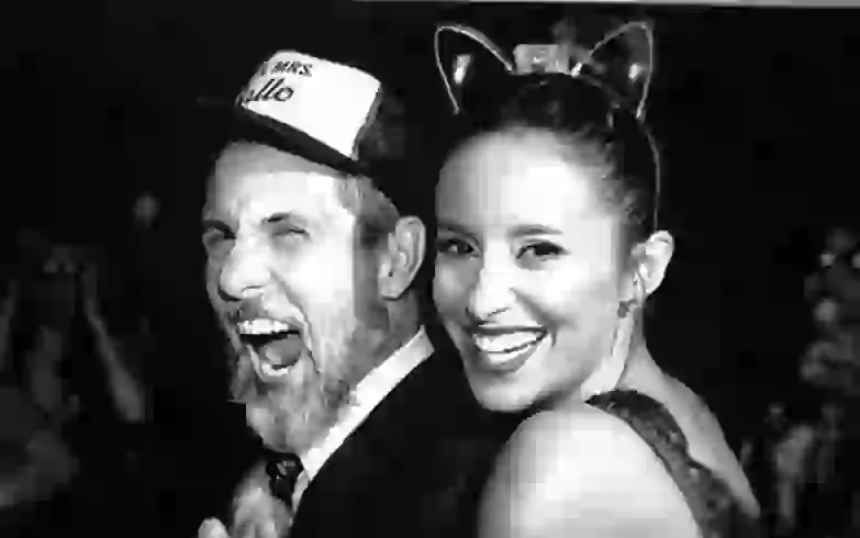 Lourdes junto a su pareja, el Chato Prada