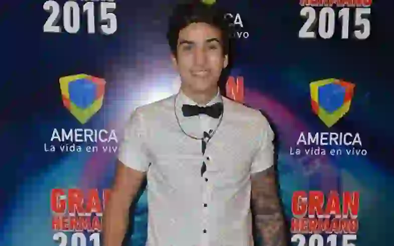 Su look fue polémico a la hora de entrar a la casa.