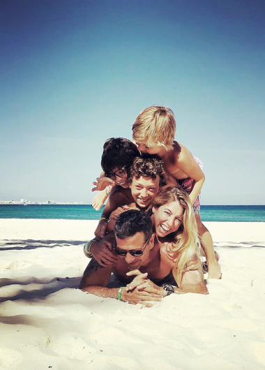 Familia en las playas de Cancún