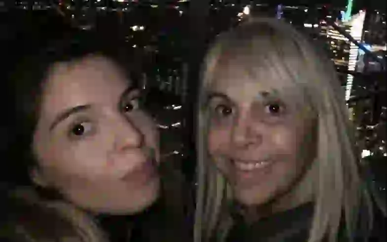 Dalma tiene el apoyo de sus dos hijas.