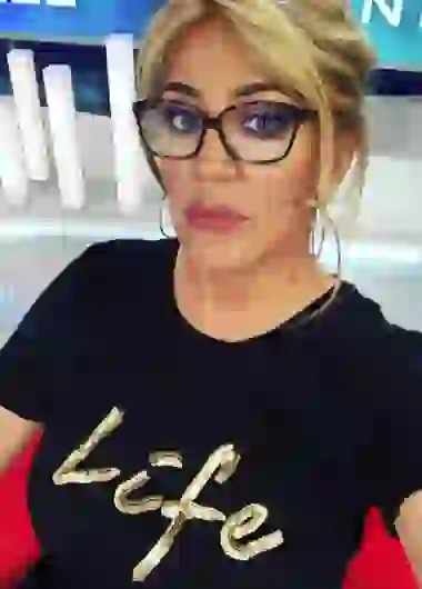 Débora D Amato se luce en Intrusos