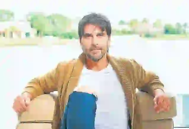 Juan se mudó a Brasil con sus hijos y su esposa.