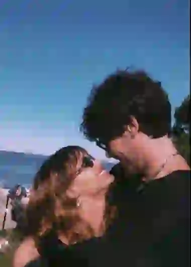 Saravia y Desrets, amor con anillo