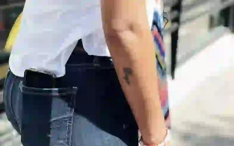 El tatuaje de Diego sigue estando en el lugar.