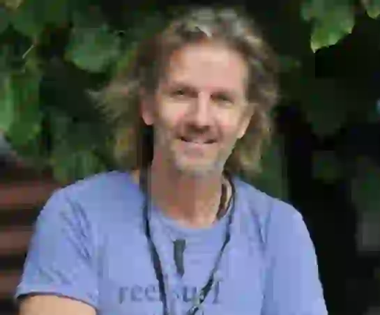 Facundo frenó su auto al ver a una familia herida al costado de la ruta.