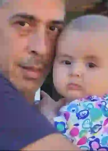 René junto a su hija