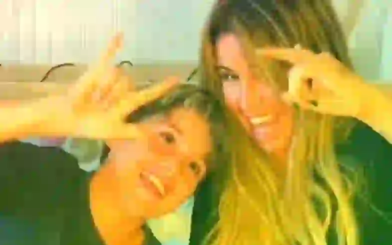 Los divertidos videos de Juan Otero y Flor Peña. 