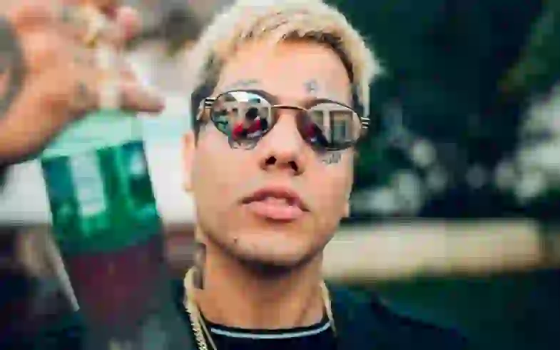 Duki, protagonista de una pelea callejera en pleno Palermo. 