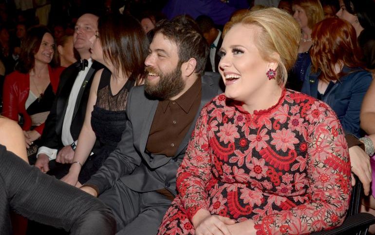 Adele tuvo un hijo con Simon.