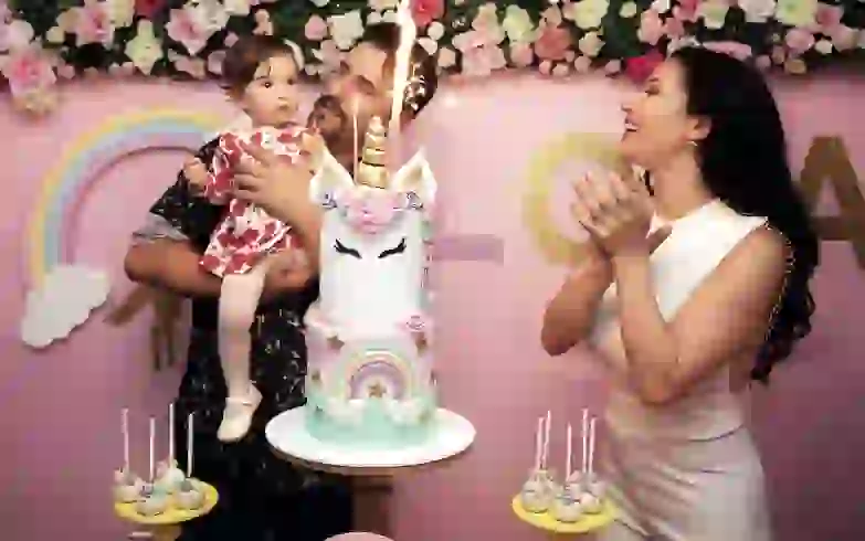 Adabel Guerrero le celebró el primer año a Lola