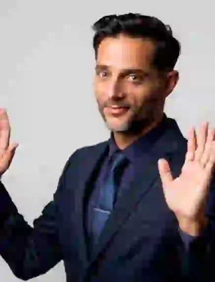 Joaquín tuvo que frenar la obra y esperar a que los espectadores dejaran de pelearse.