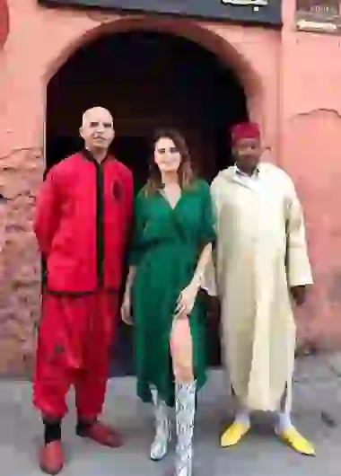 La imagen con dos amigos.