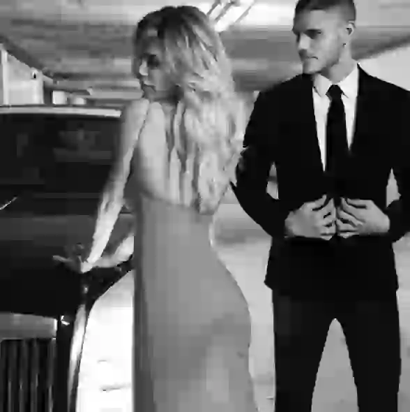 Wanda y Mauro protagonizaron otra sesión juntos arriba de un auto de lujo.