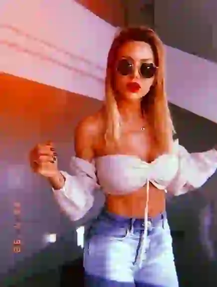 Eva compartió el back de una producción súper sexy.