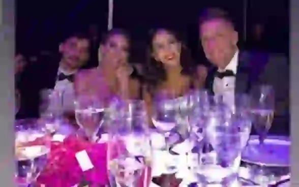 Gallardo junto a Muriega y sus parejas.