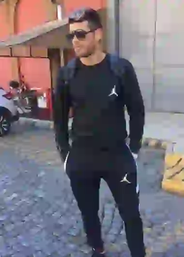 ¡Alta facha para U!