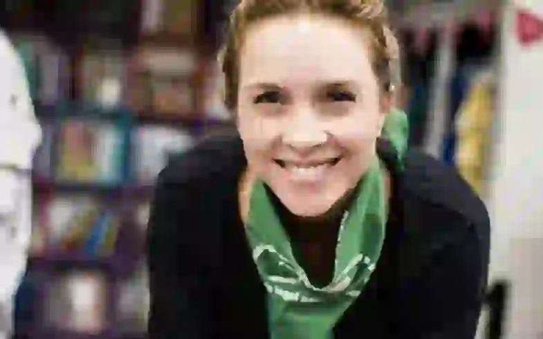 Carla Peterson combina amor por los animales y compromiso político.