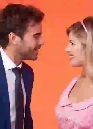 Cabré lo sufre, pero la banca a su chica.