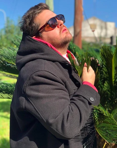 A Darío le robaron el celular.