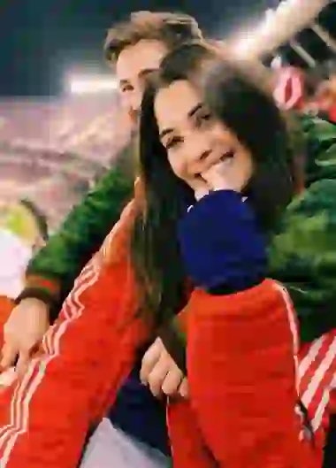 El es Hernán. Van siempre juntos a ver a River.