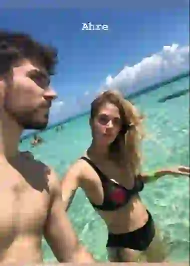 El galán y su chica pasaron días geniales.