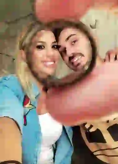 Martín Rojas es su novio, y es empresario. 