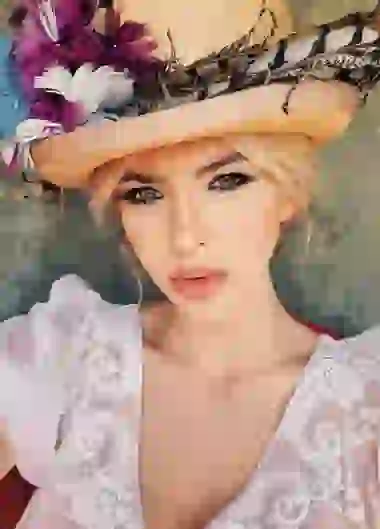 La China y Benja casi no comparten escenas.