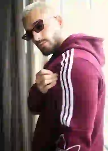 El cantante con look renovado