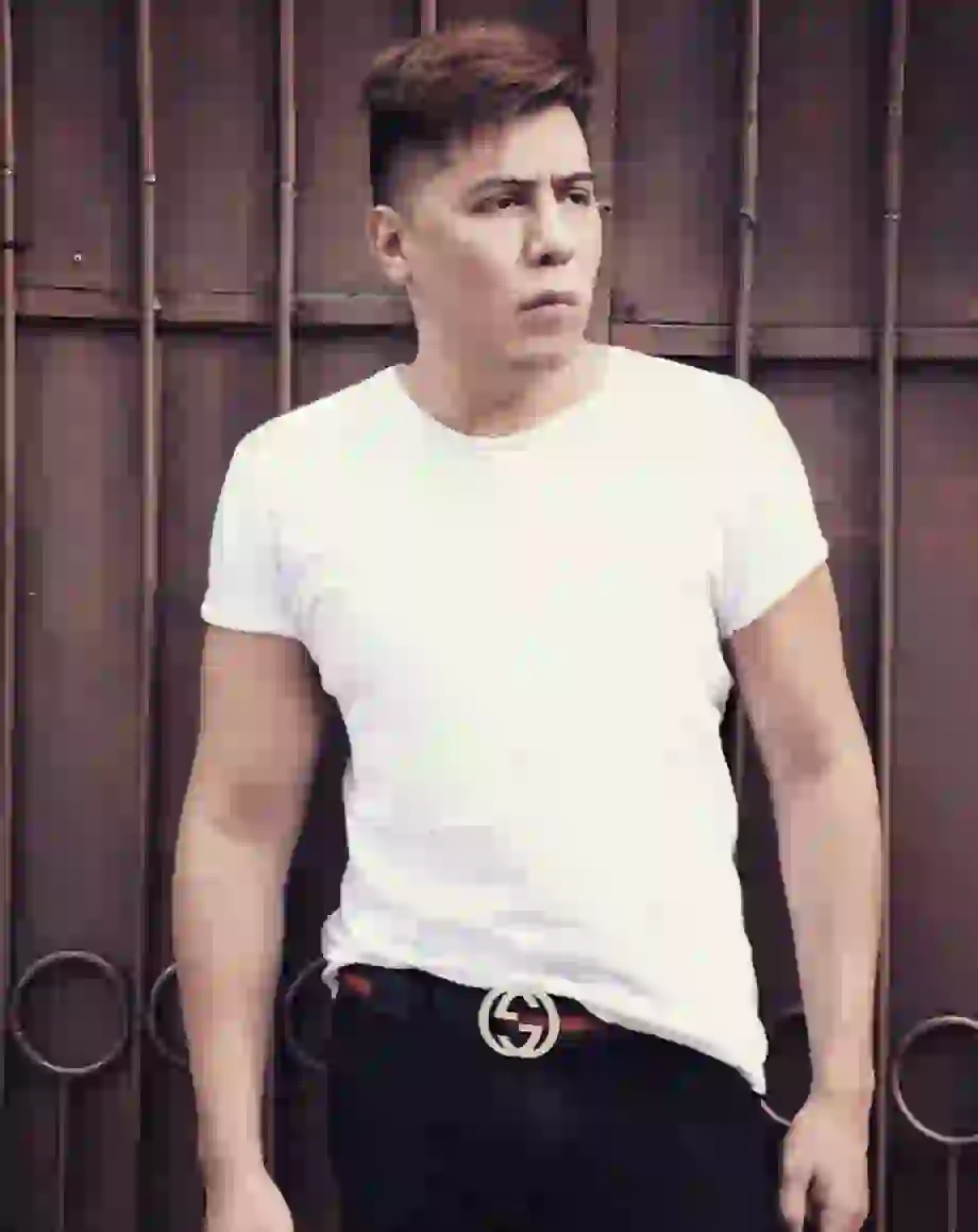 Mariano pasó por el quirófano para marcar sus abdominales.