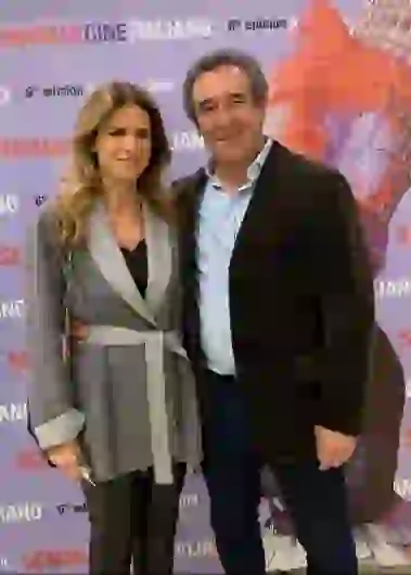 El productor de cine Luis Alberto Scalella es su pareja.