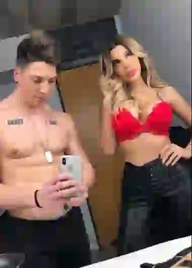 Charlotte y su compañero tendrán que pasar más tiempo juntos.