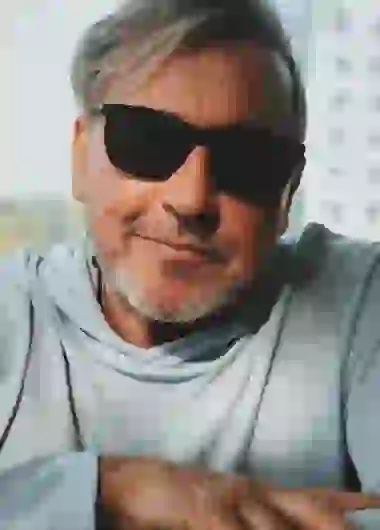 El músico le puso humor a un momento con sus fans.