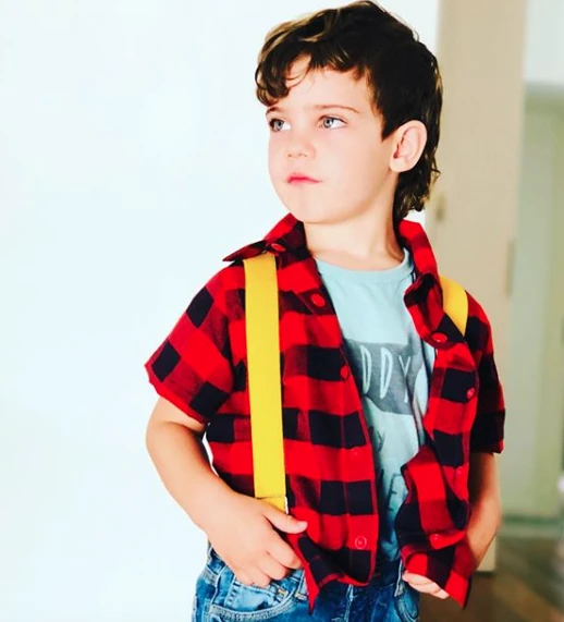 Fausto es igual a Luciano, su papá.